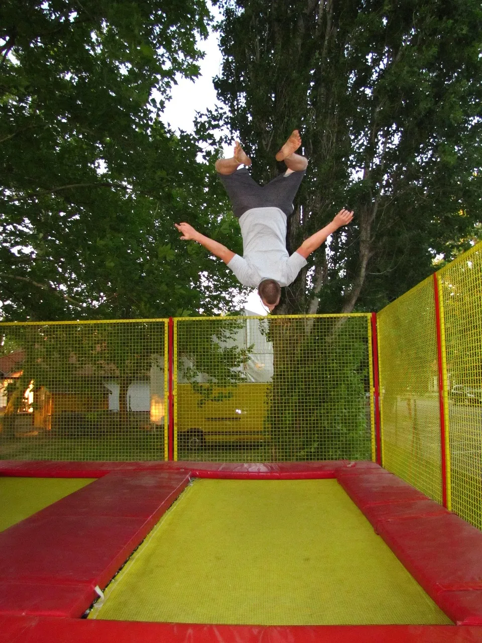 Sprungraum Kiel – Trampolinspaß im hohen Norden für jedes Alter
